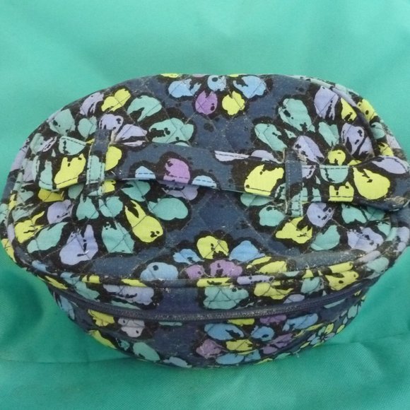 Makeup Bag - Picture 3 of 4